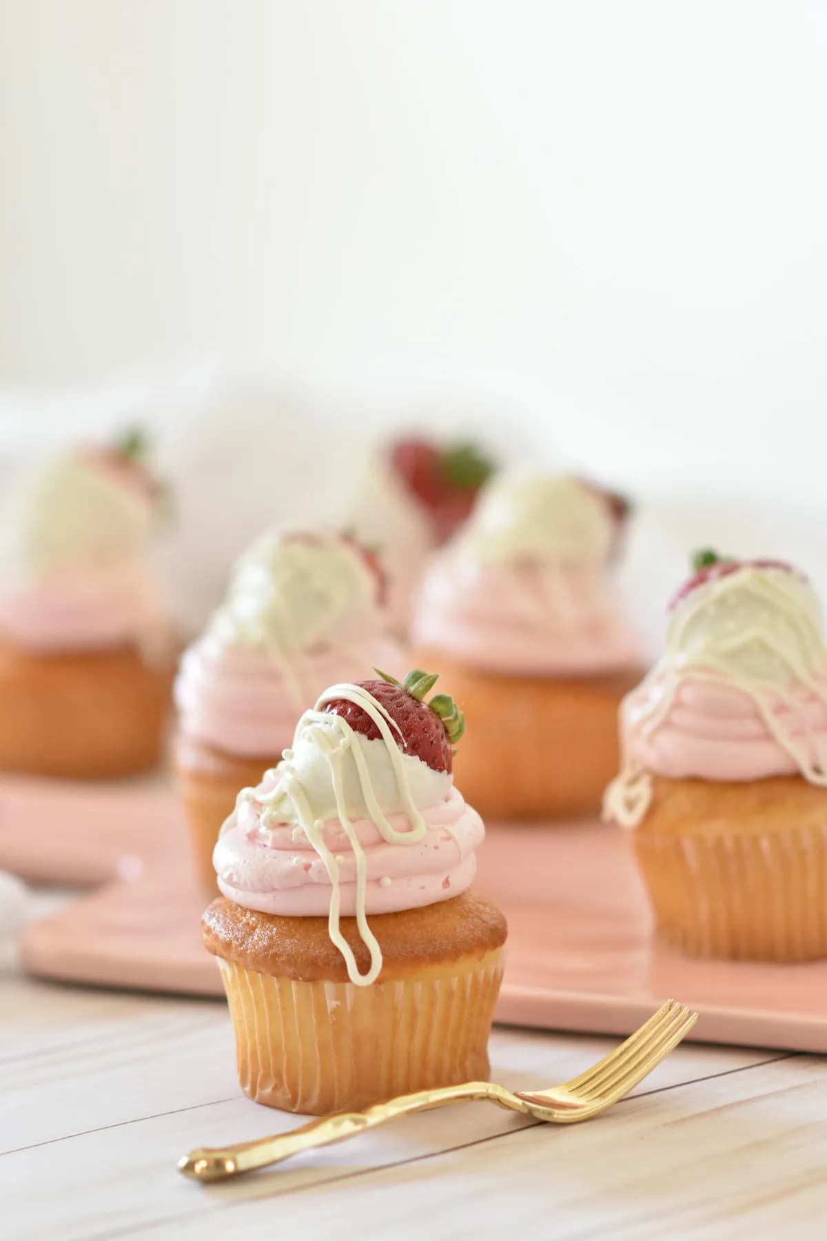 Comforting everyday cake with light glaze